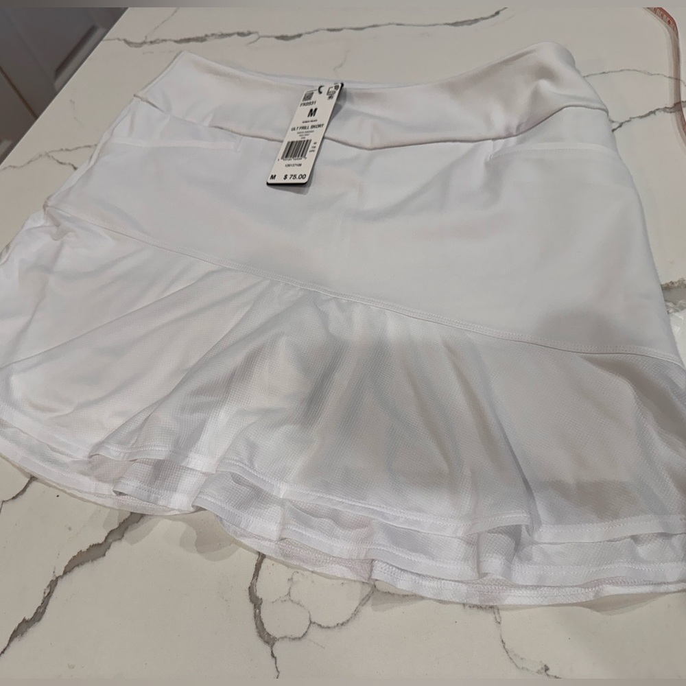 🌸 Adidas Golf/Pickleball Skirt with pockets! Size M Built in Shorts🌸